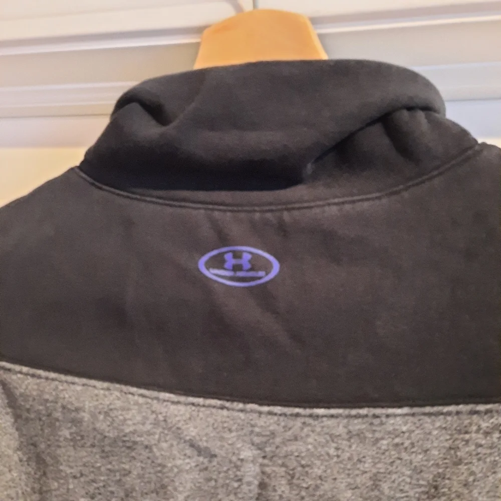 Under Armour‎ Sweater Sweatshirt Youth Girls Large Loose Black Purple Turtleneck
